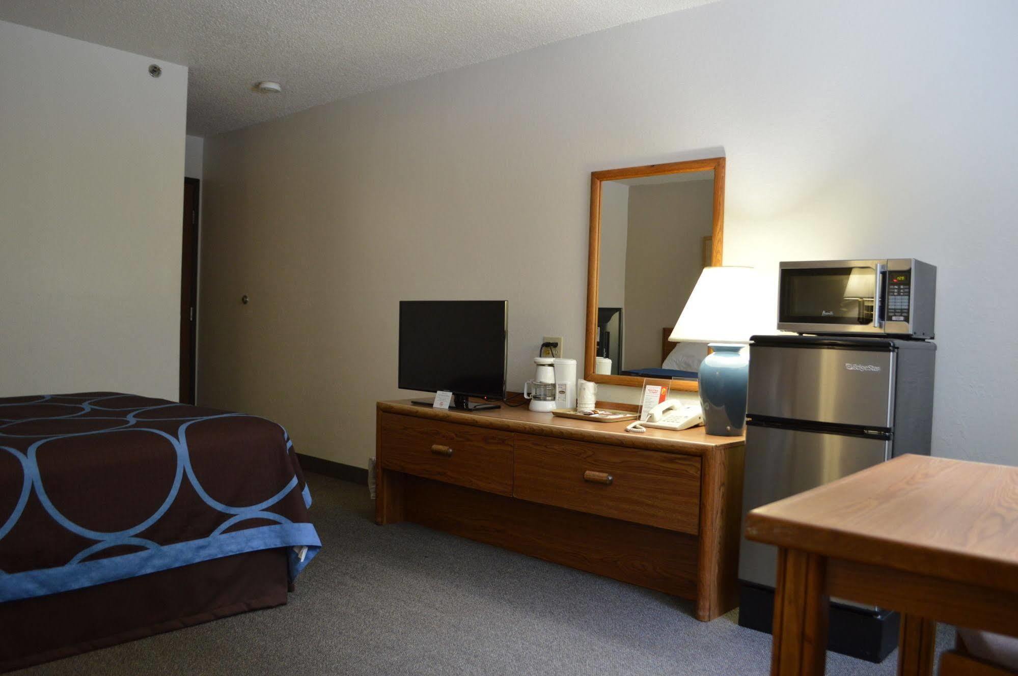 Hotel Super 8 By Wyndham Park Rapids Extérieur photo