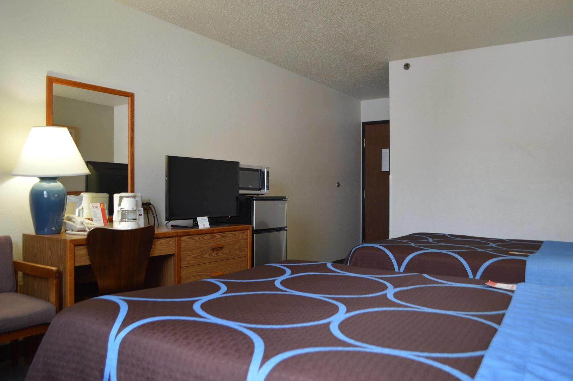 Hotel Super 8 By Wyndham Park Rapids Extérieur photo