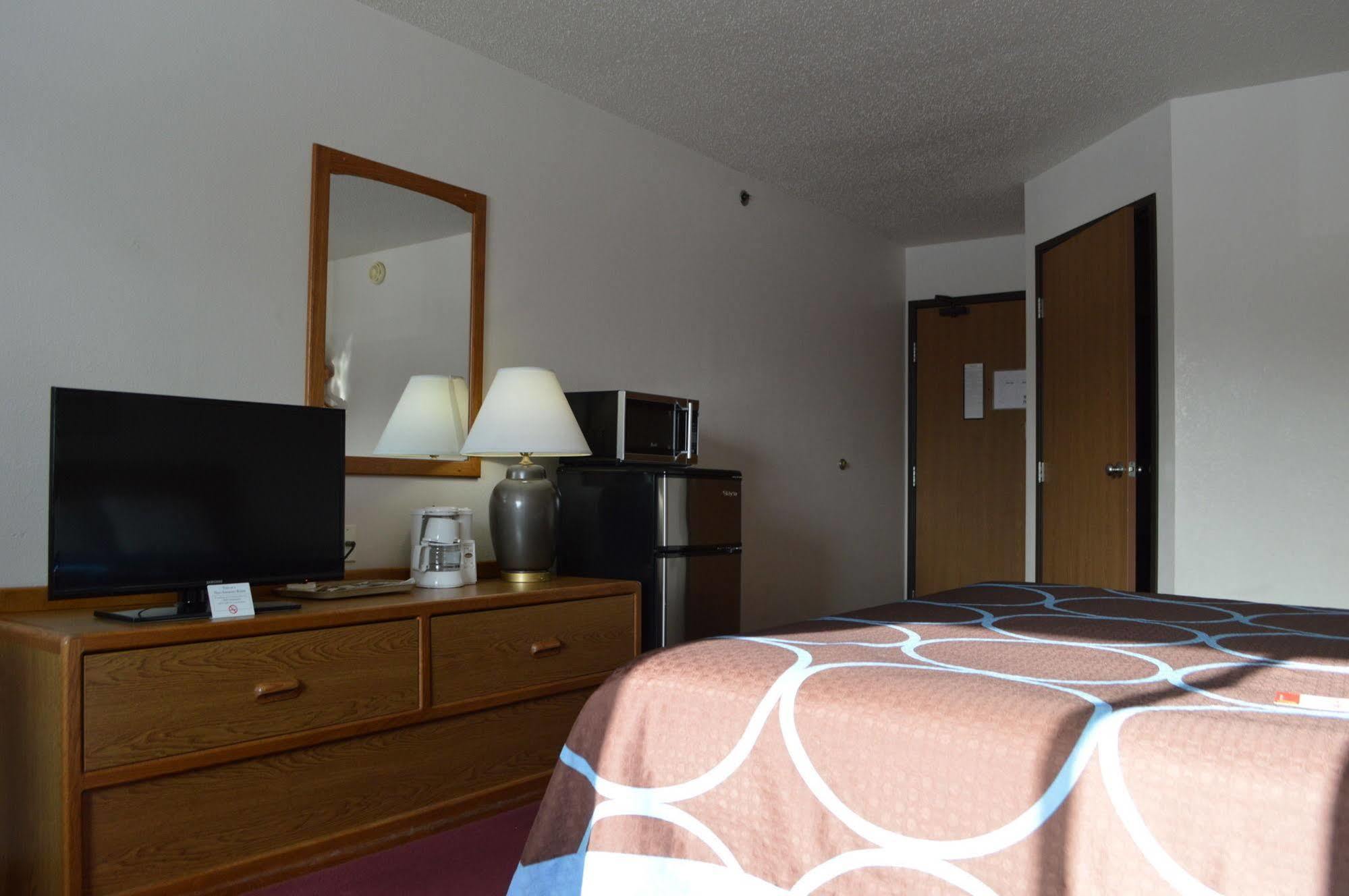Hotel Super 8 By Wyndham Park Rapids Extérieur photo